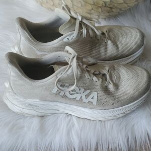 Hoka One One Mach5 Cream Athletic Shoes Lightweight Breathable Cushioned Sz 8.5B